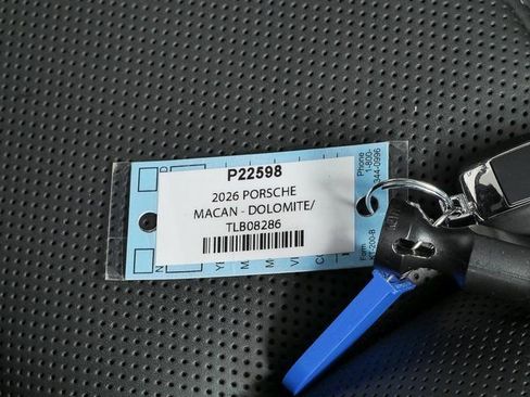 New 2026 Porsche Macan AWD image 40