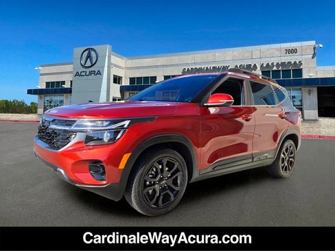 Used 2024 Kia Seltos X-Line AWD/4WD image 2