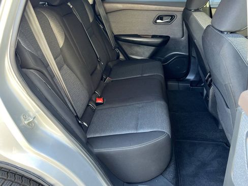 Used 2023 Nissan Rogue SV AWD/4WD image 18