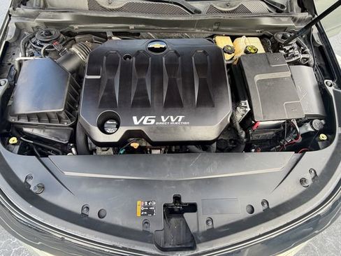 Used 2016 Chevrolet Impala LT FWD image 19