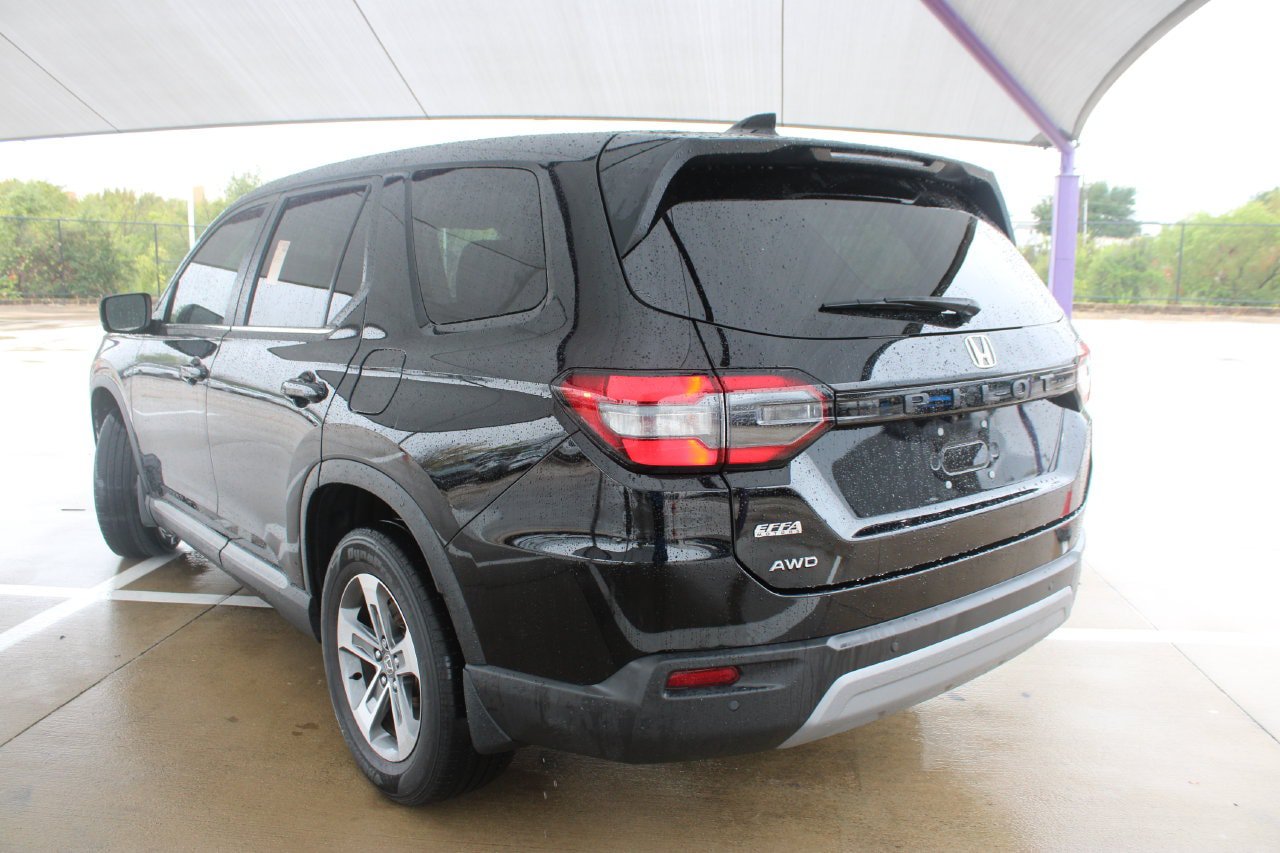 Used 2023 Honda Pilot EX-L image 3