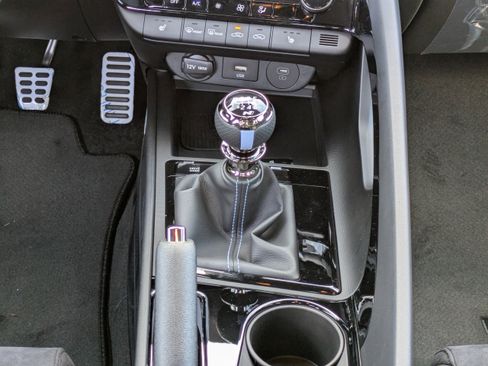 New 2025 Hyundai Elantra N image 17