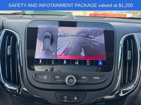 Used 2023 Chevrolet Equinox RS image 3