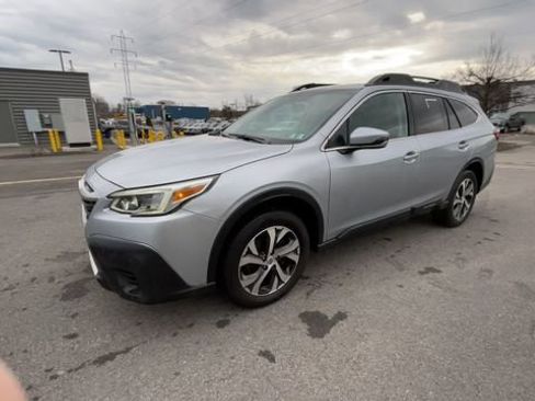 Used 2021 Subaru Outback Limited image 5