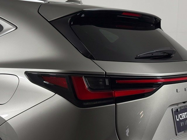 Used 2025 Lexus NX 350h AWD w/ Accessory Package (2T) image 17