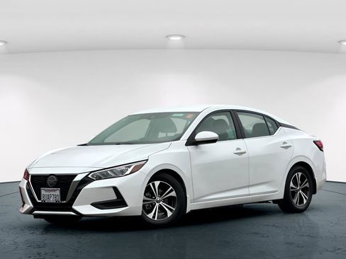 Used 2021 Nissan Sentra SV image 2