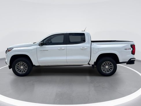 Used 2023 Chevrolet Colorado LT w/ LT Convenience Package II AWD/4WD image 5