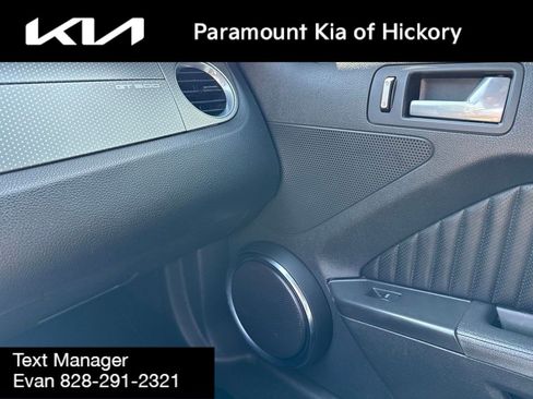 Used 2010 Ford Mustang Shelby GT500 RWD image 31