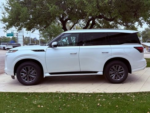 New 2026 INFINITI QX80 Pure AWD/4WD image 9