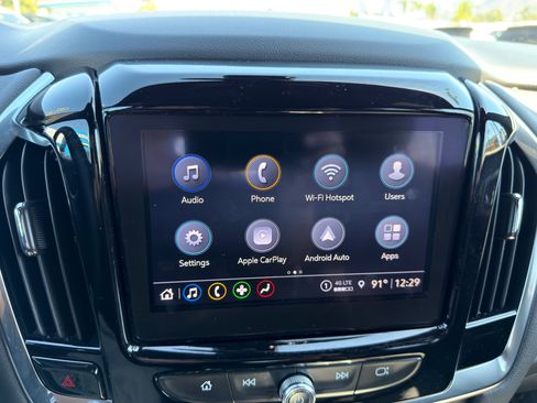 Used 2023 Chevrolet Traverse LT image 31