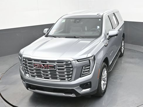 Used 2025 GMC Yukon Denali RWD image 39