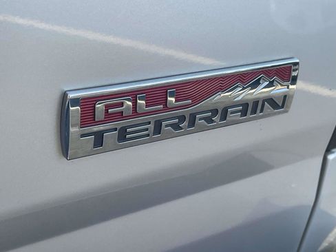 Used 2015 GMC Canyon SLE w/ All-Terrain Package image 12