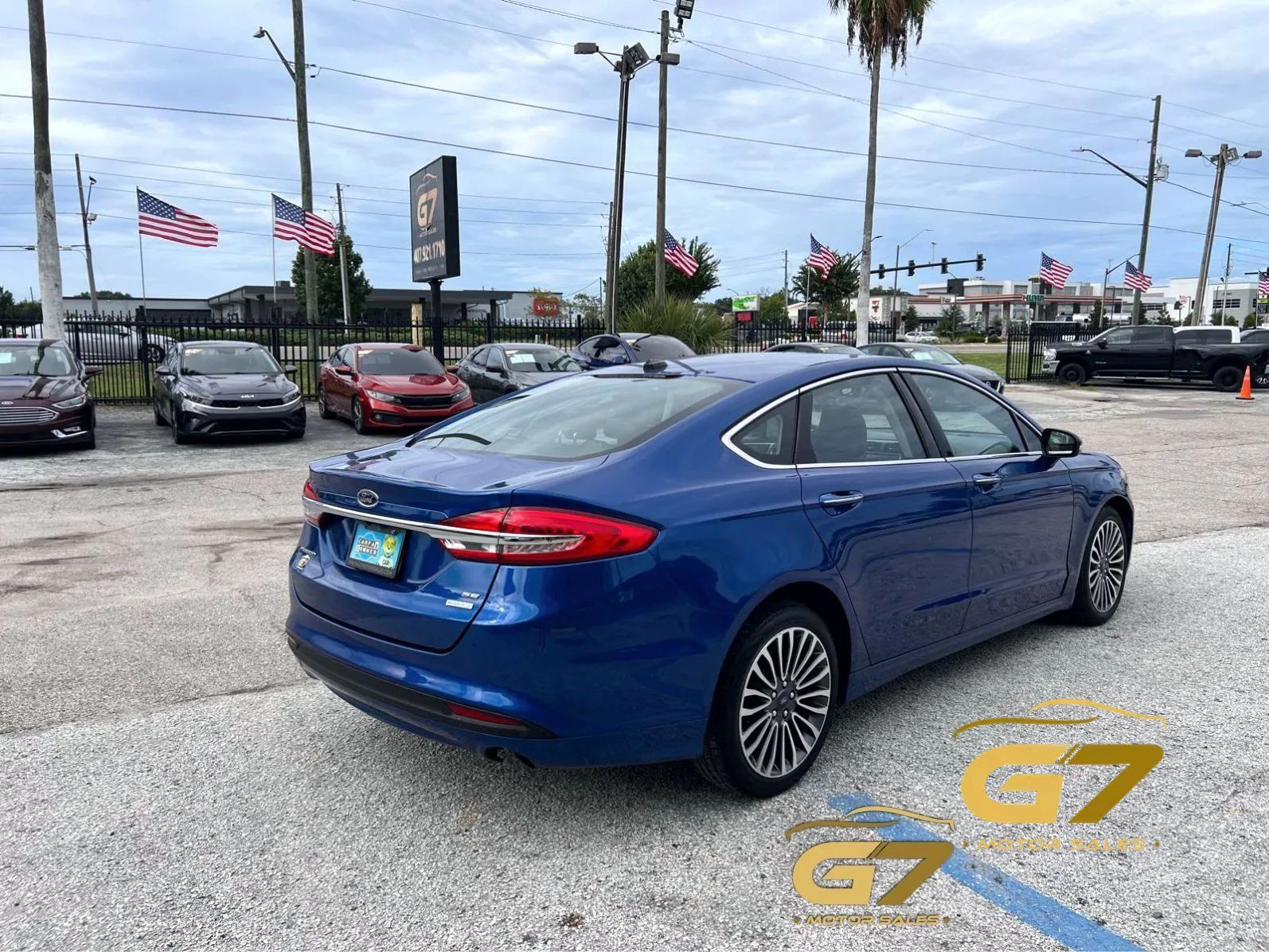 Used 2018 Ford Fusion SE w/ Fusion SE Technology Package FWD image 8