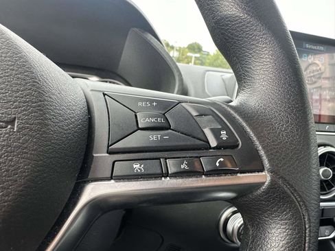 Used 2025 Nissan Sentra SV image 26
