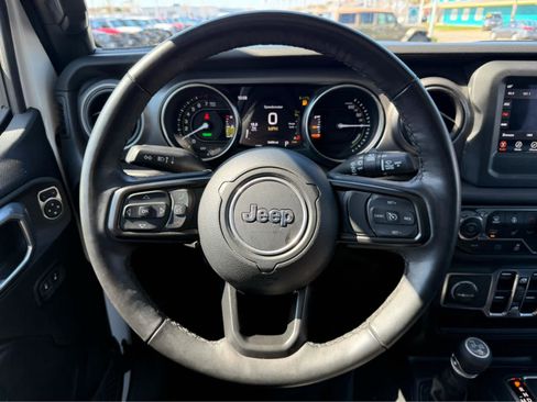 Used 2023 Jeep Wrangler Unlimited w/ Cold Weather Group AWD/4WD image 15