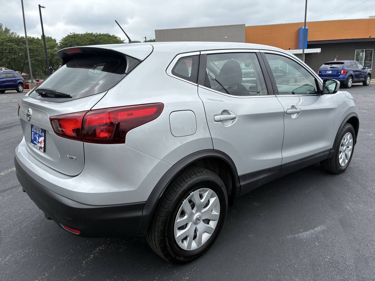 Used 2019 Nissan Rogue Sport S AWD/4WD image 3