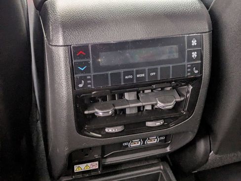 New 2025 Jeep Grand Cherokee L Limited w/ Luxury Tech Group II image 26