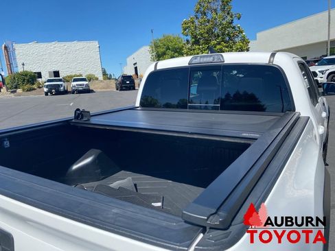 Used 2019 Toyota Tacoma TRD Pro AWD/4WD image 11