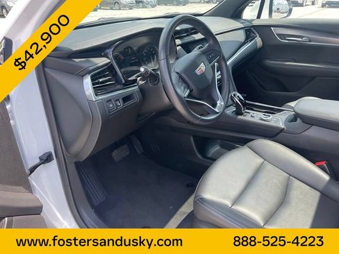 Used 2025 Cadillac XT6 Luxury FWD image 13