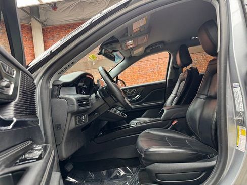 Used 2022 Lincoln Corsair Standard w/ Equipment Group 101A image 22