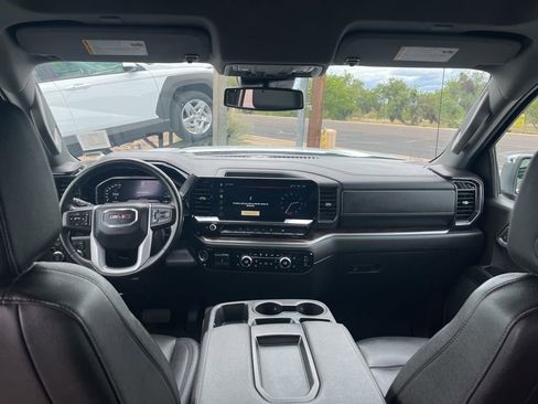 Certified 2025 GMC Sierra 1500 SLT AWD/4WD image 10