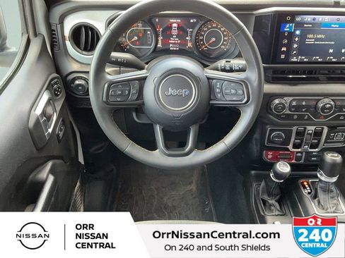 Used 2024 Jeep Wrangler Unlimited Sport AWD/4WD image 14