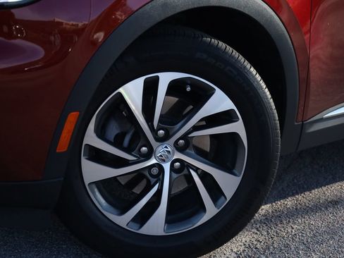 Used 2022 Buick Envision Essence w/ Technology Package I image 16