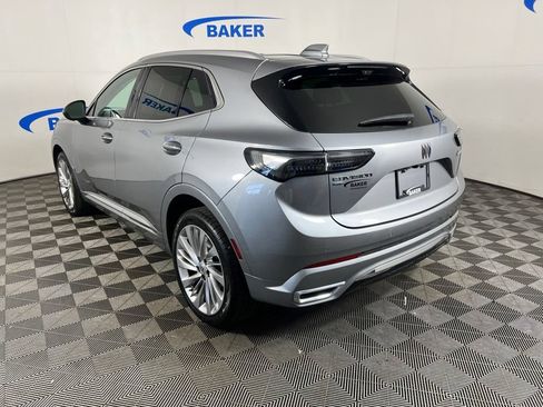 Used 2024 Buick Envision Avenir AWD/4WD image 3