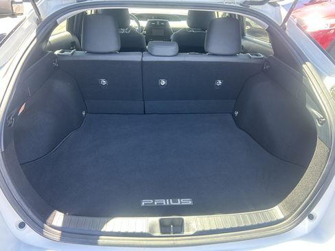 Used 2016 Toyota Prius Two image 9