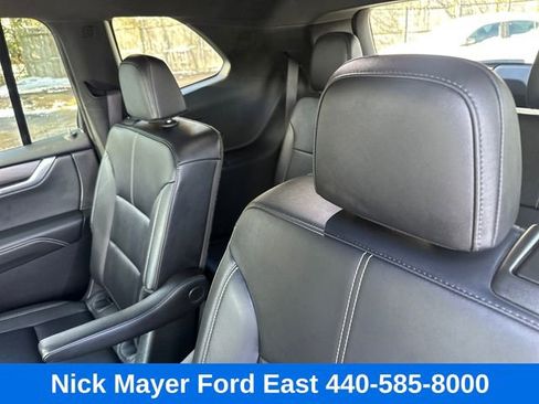 Used 2024 GMC Acadia Elevation FWD image 23