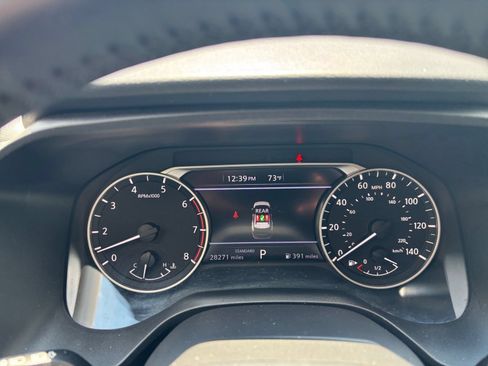 Used 2025 Nissan Rogue SV FWD image 42