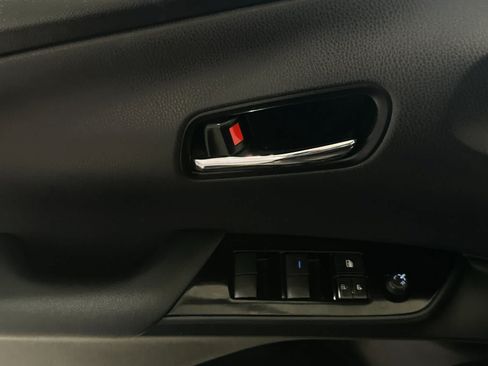Used 2022 Toyota Prius Prime XLE FWD image 13