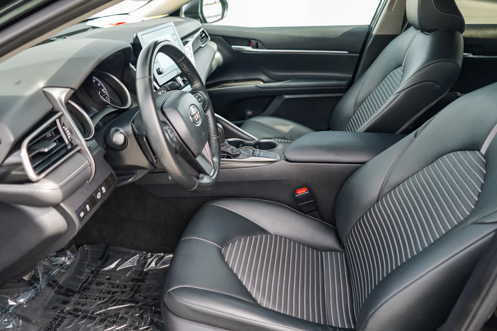 Certified 2024 Toyota Camry SE FWD image 21