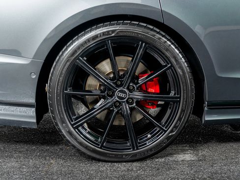 Used 2022 Audi S8 4.0T w/ S8 Executive Package image 9