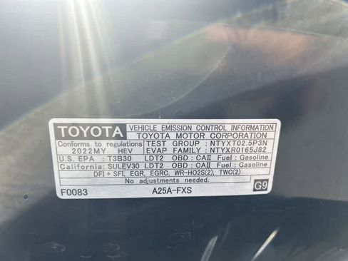 Used 2022 Toyota RAV4 LE AWD/4WD image 8