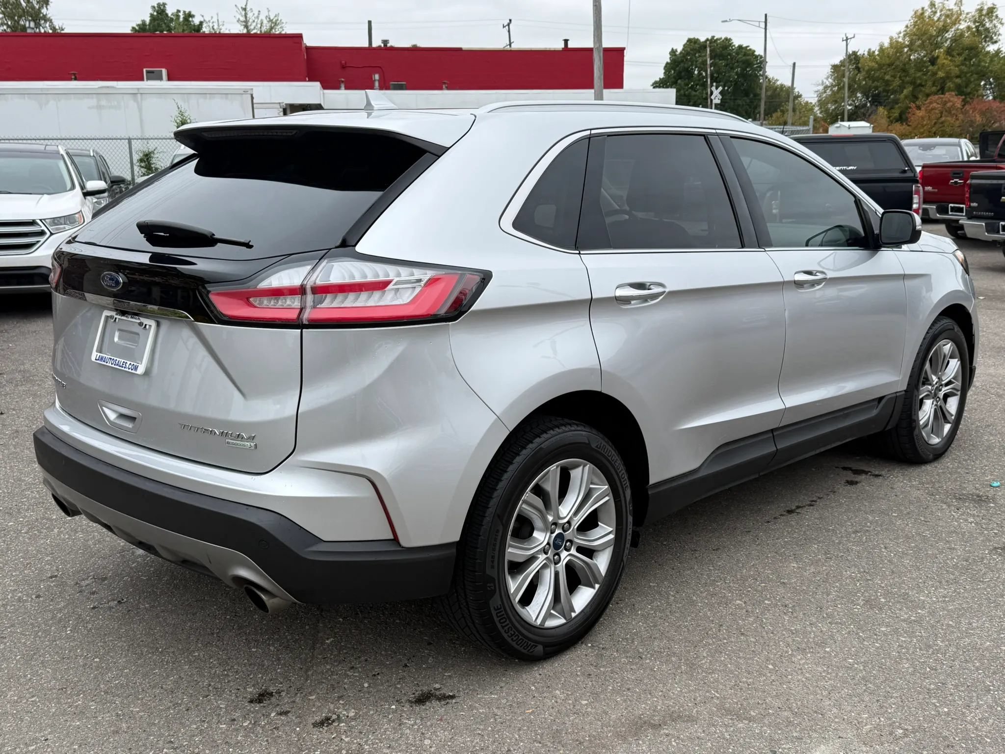 Used 2019 Ford Edge Titanium FWD image 5
