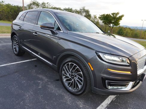 Used 2020 Lincoln Nautilus Reserve image 17