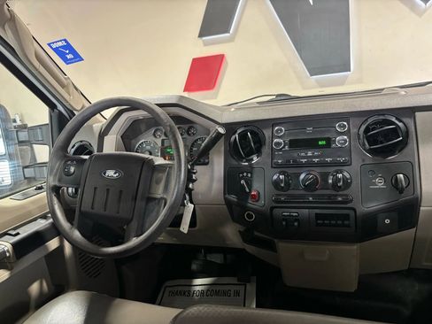 Used 2009 Ford F250 XL image 16