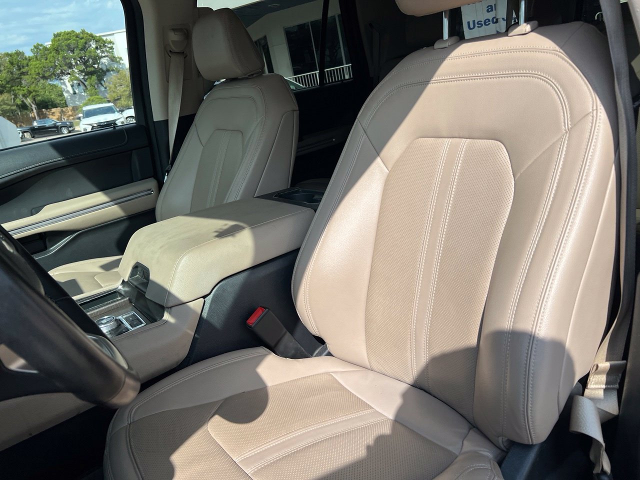 Used 2024 Ford Expedition Max Limited AWD/4WD image 11