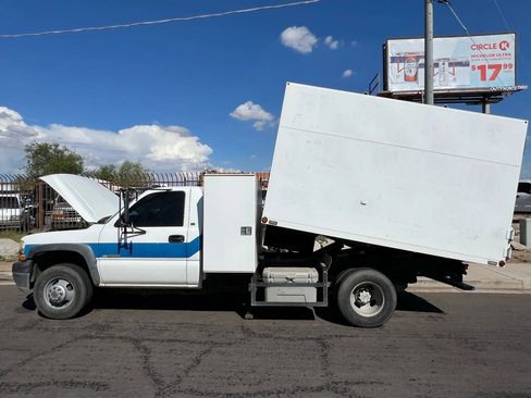 Used 2002 Chevrolet Silverado 3500 2WD Regular Cab image 17