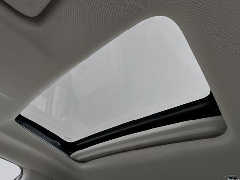 Certified 2024 Honda HR-V EX-L image 21
