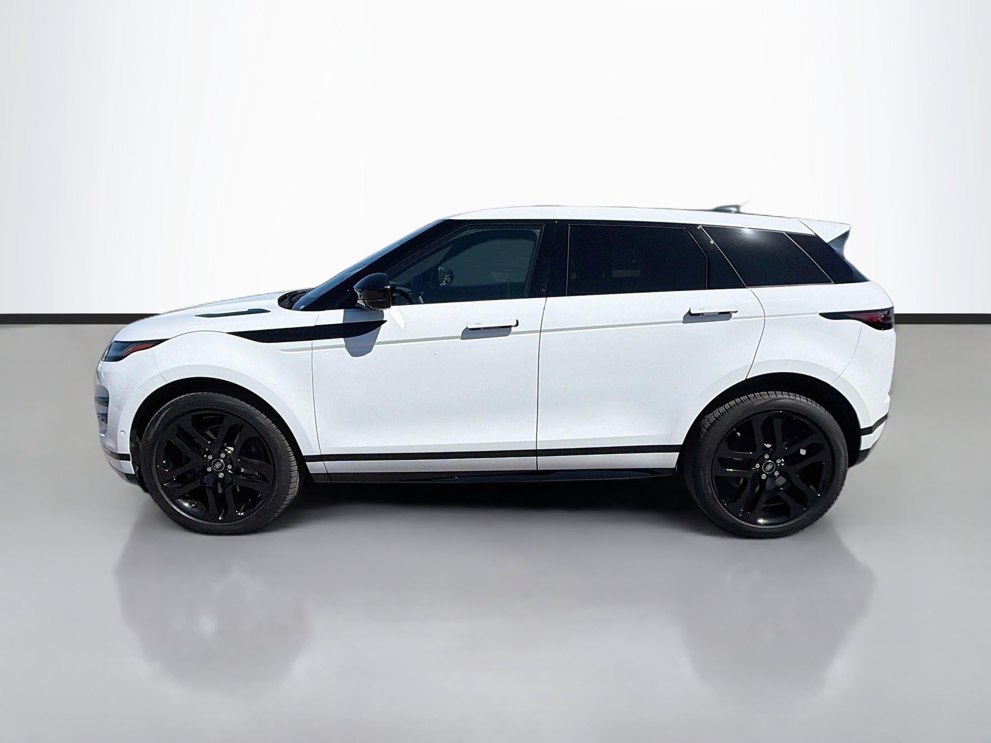 Used 2026 Land Rover Range Rover Evoque Dynamic SE AWD/4WD image 2