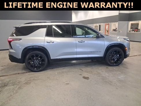 Used 2024 Chevrolet Traverse RS w/ LPO, Floor Liner Package image 9