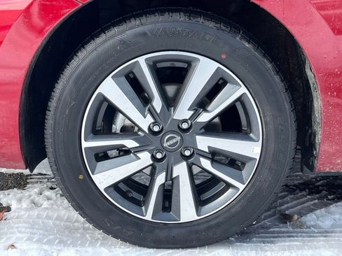 Used 2025 Nissan Versa SV image 25