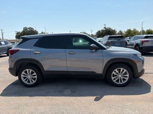 Used 2023 Chevrolet TrailBlazer LS FWD image 5