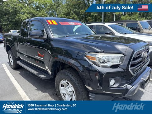 Used 2018 Toyota Tacoma SR5 AWD/4WD image 1