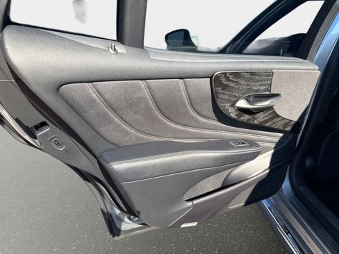 Used 2021 Lexus LS 500 w/ Accessory Package (Z2) image 12