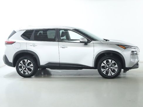 Used 2023 Nissan Rogue SV image 11