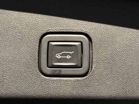 Certified 2023 Cadillac Lyriq 2WD image 27