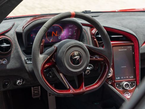 Used 2022 McLaren 765LT RWD image 9